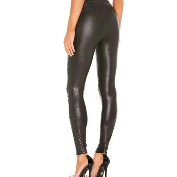 Spanx Faux Leather Quilted Leggings Size M Black - Picture 10 of 10